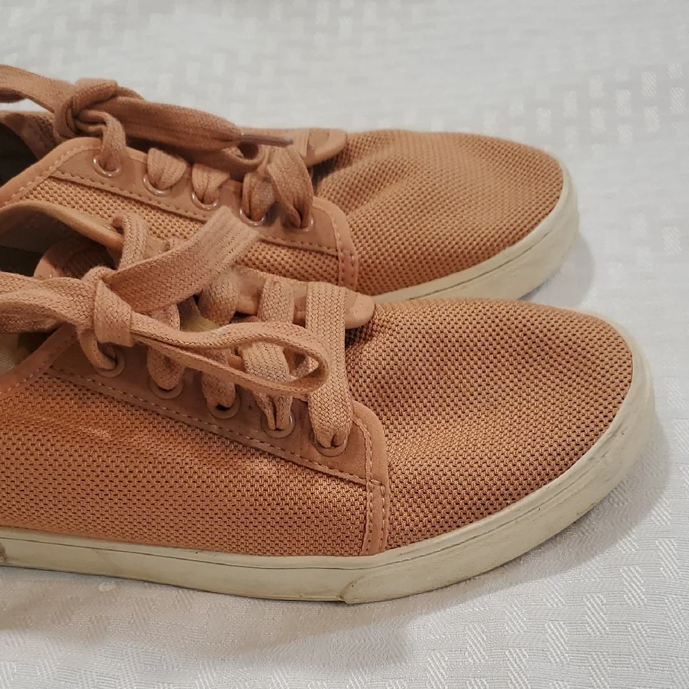 OluKai  Pehuea Li Lace-Up Shoes - Picture 11 of 13